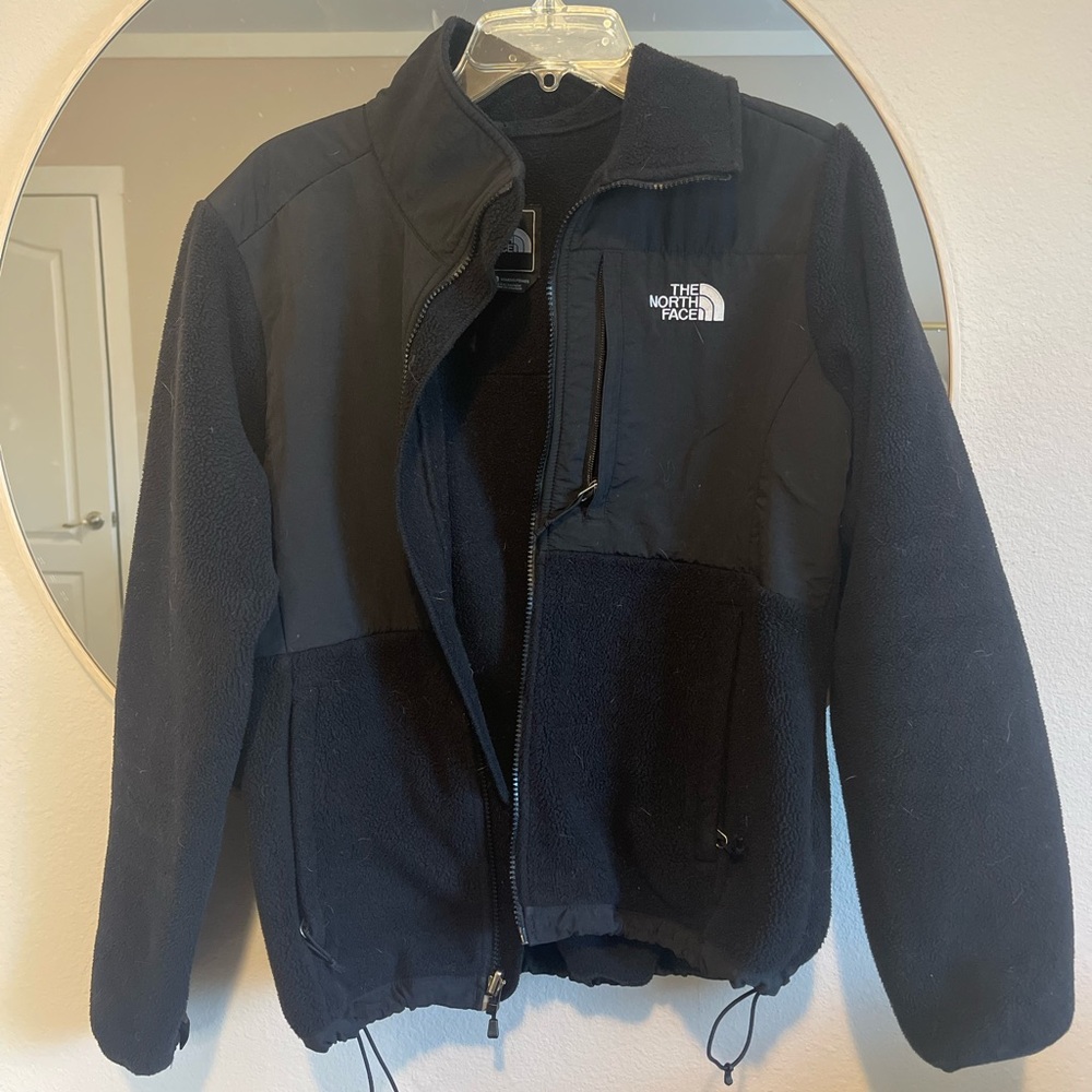 Size Medium North Face jacket